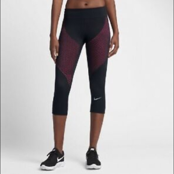 NWT Nike Zonal Strength Cropped Leggings - Picture 3 of 10